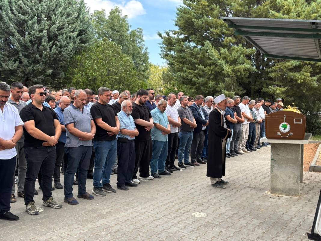 Kayıp olarak aranıyordu! Mağara yanındaki kayalıklarda cesedi bulundu 1